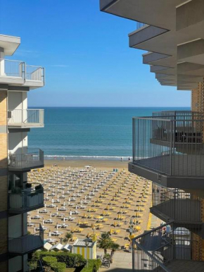 RESIDENCE CENTRO COMMERCIALE - WALTERIGATO Apartments SOLO PER FAMIGLIE Lido Di Jesolo